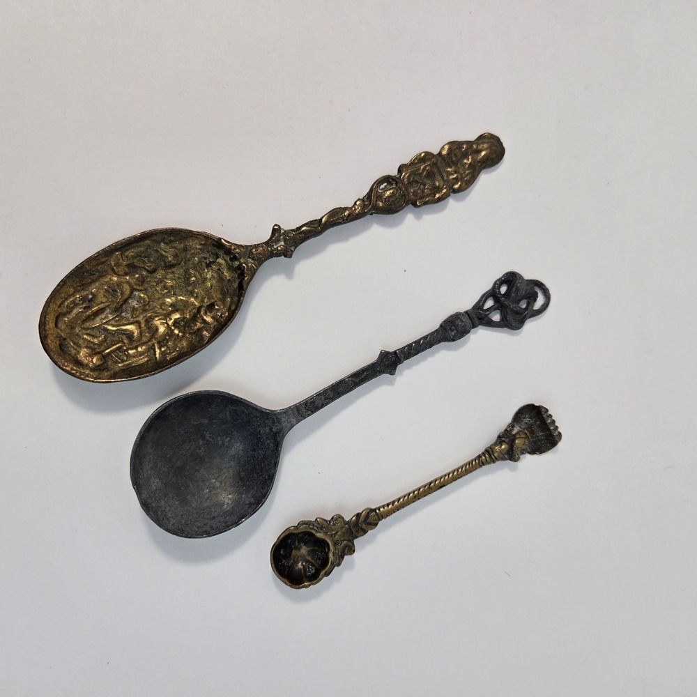 Vintage Ornate Cast Metal Decorative Spoon Set Bronze Pewter Tone 3 Piece